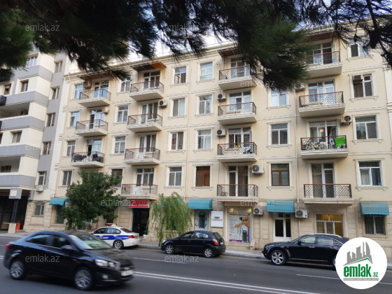 Satılır 3 otaqlı köhnə tikili 90 m² — Bakı 3 otaq 90.00 m²