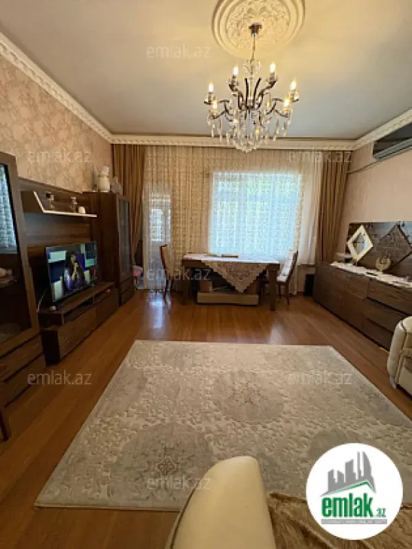 Satılır 2 otaqlı köhnə tikili 65 m²