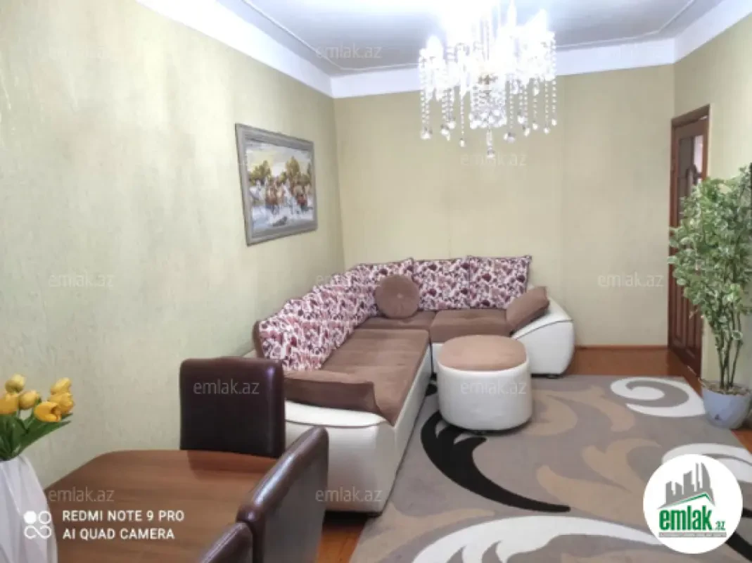 Satılır 3 otaqlı köhnə tikili 85 m²