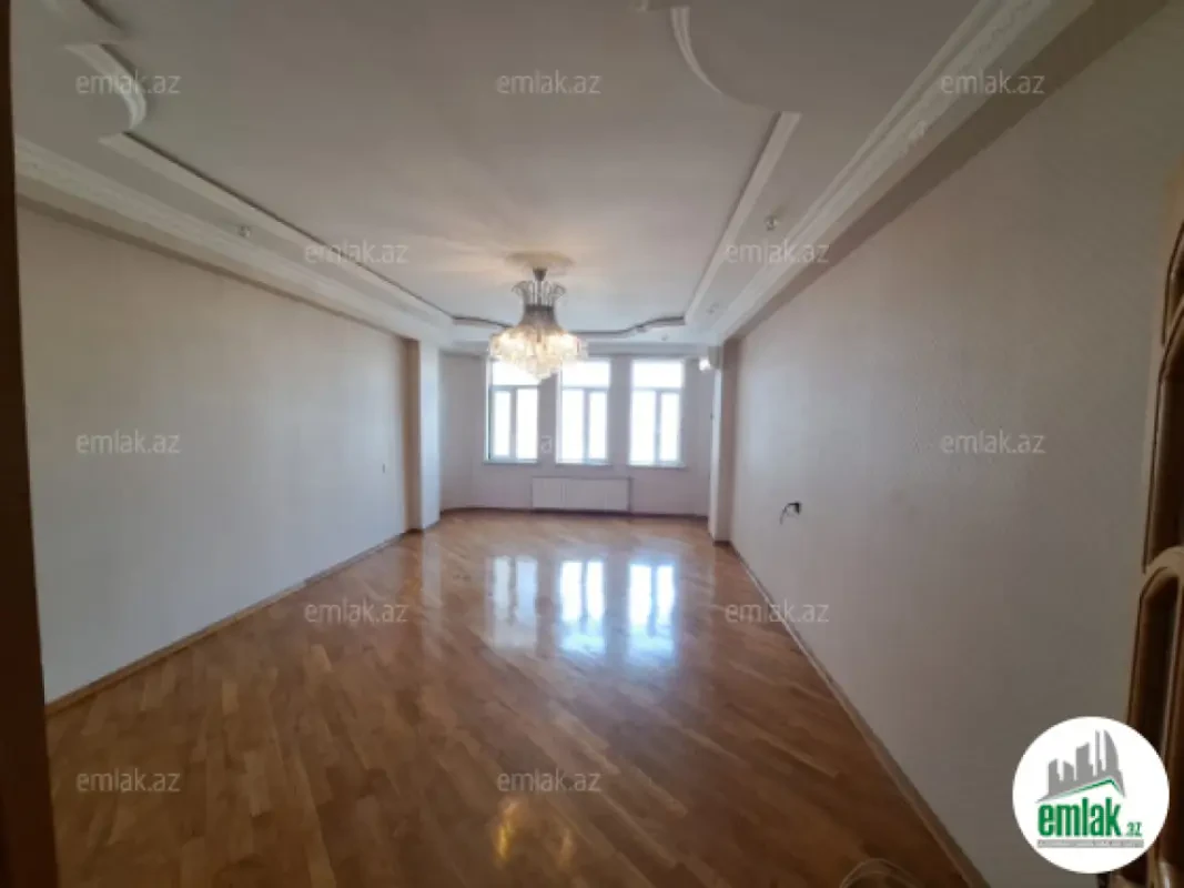 Satılır 3 otaqlı yeni tikili 136 m²