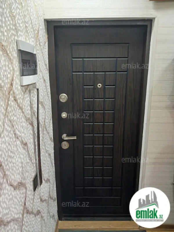 Satılır 3 otaqlı köhnə tikili 90 m²