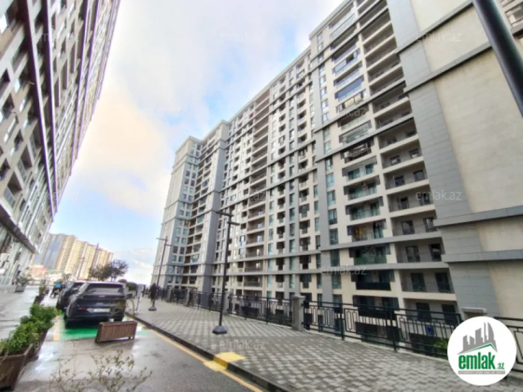 Satılır 3 otaqlı yeni tikili 140 m²