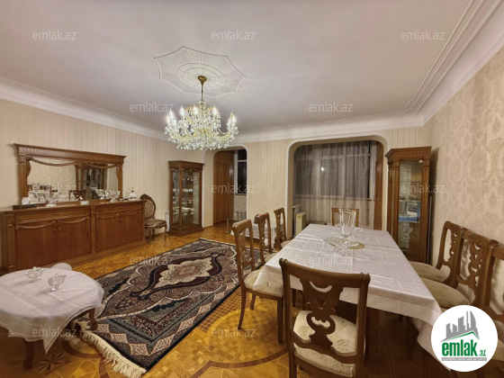 Satılır 5 otaqlı köhnə tikili 170 m² — Bakı 5 otaq 170.00 m²