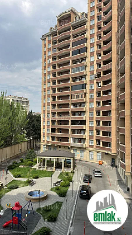 Satılır 3 otaqlı yeni tikili 130 m²