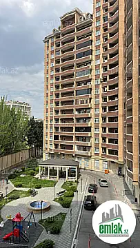 Satılır 3 otaqlı yeni tikili 130 m² — Bakı 3 otaq 130.00 m²