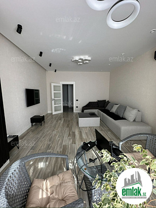Satılır 3 otaqlı yeni tikili 130 m² — Bakı 3 otaq 130.00 m²