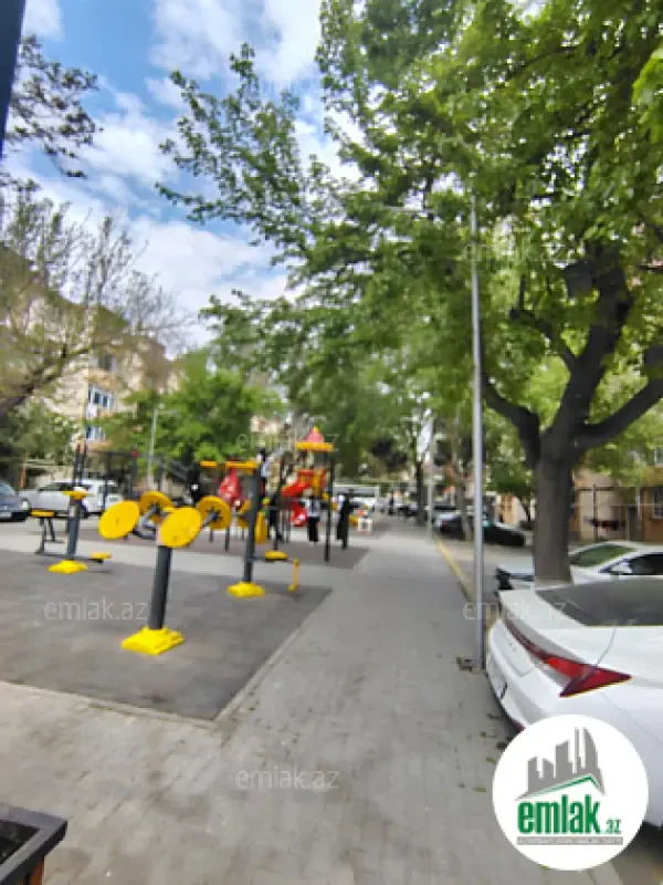Satılır 2 otaqlı köhnə tikili 40 m²
