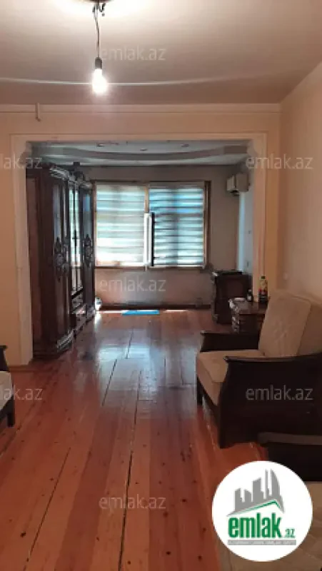 Satılır 3 otaqlı köhnə tikili 75 m²