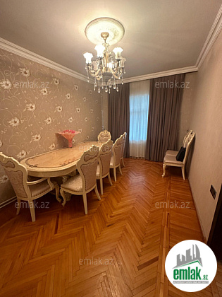 Satılır 5 otaqlı köhnə tikili 120 m² — Bakı 5 otaq 120.00 m²