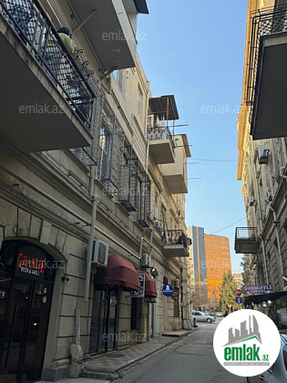 Satılır 3 otaqlı köhnə tikili 70 m² — Bakı 3 otaq 70.00 m²