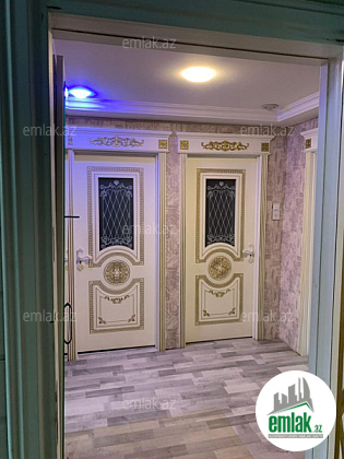 Satılır 4 otaqlı köhnə tikili 100 m² — Bakı 4 otaq 100.00 m²