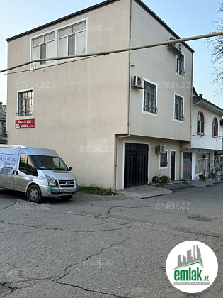 Satılır 5 otaqlı həyət evi 300 m² — Bakı 5 otaq 300.00 m²