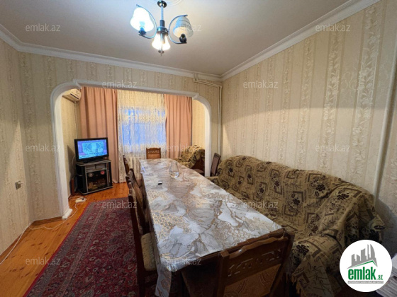 Satılır 2 otaqlı köhnə tikili 65 m² — Bakı 2 otaq 65.00 m²