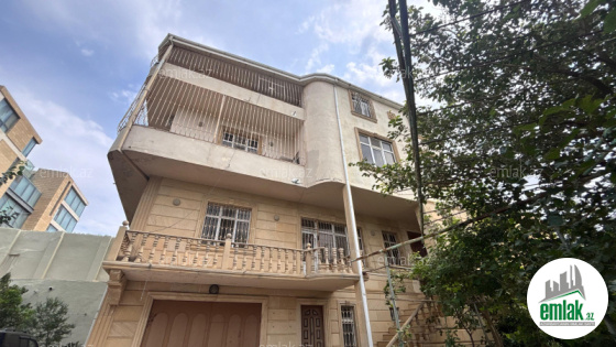 Satılır 5 otaqlı həyət evi 500 m² — Bakı 5 otaq 500.00 m²