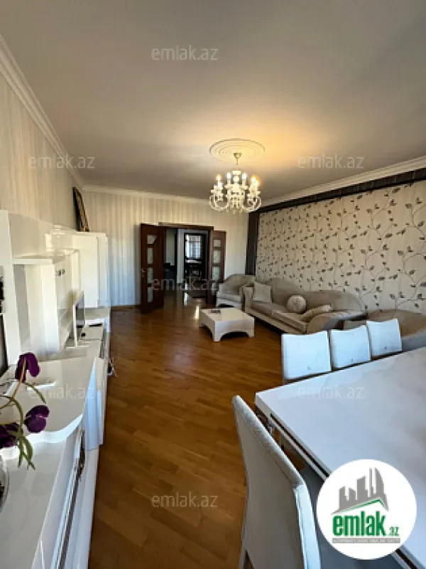 Satılır 4 otaqlı yeni tikili 180 m²