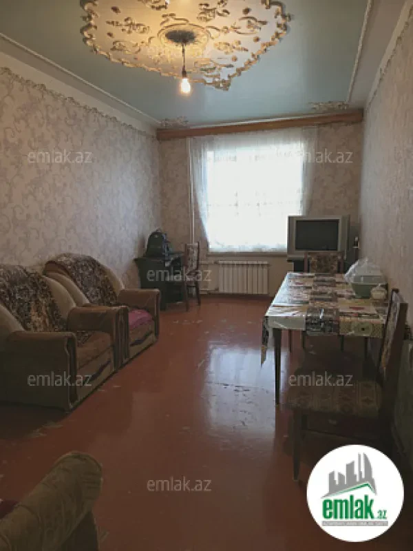 Satılır 2 otaqlı köhnə tikili 60 m²