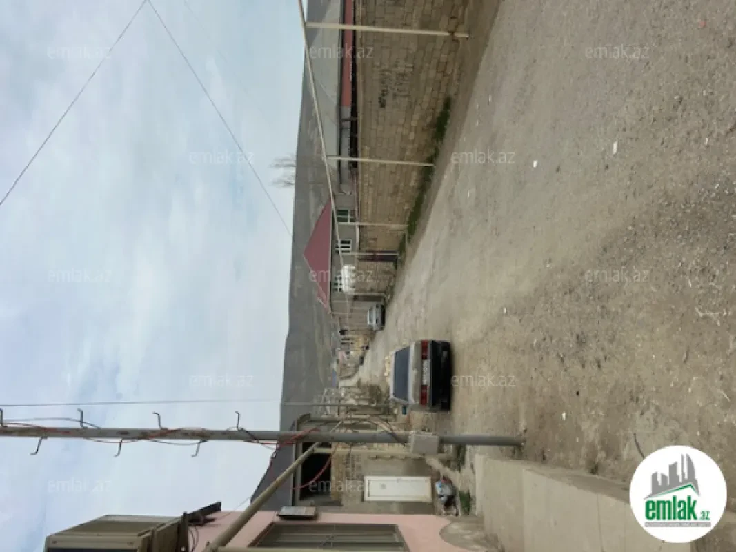 Satılır 3 otaqlı həyət evi 400 m²