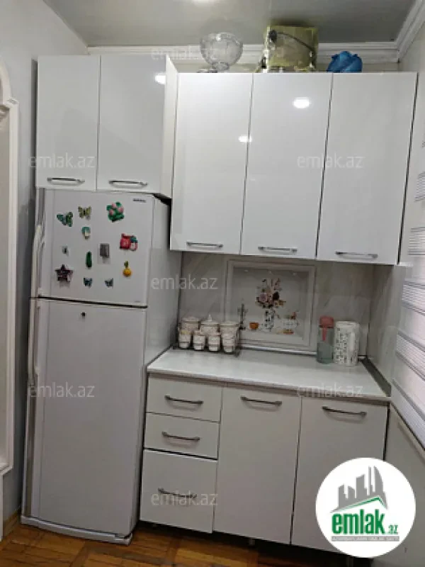 Satılır 3 otaqlı köhnə tikili 55 m²