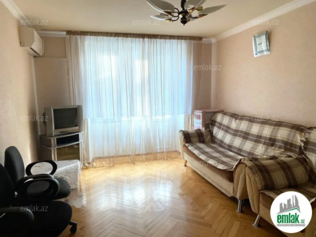 Satılır 1 otaqlı köhnə tikili 35 m²