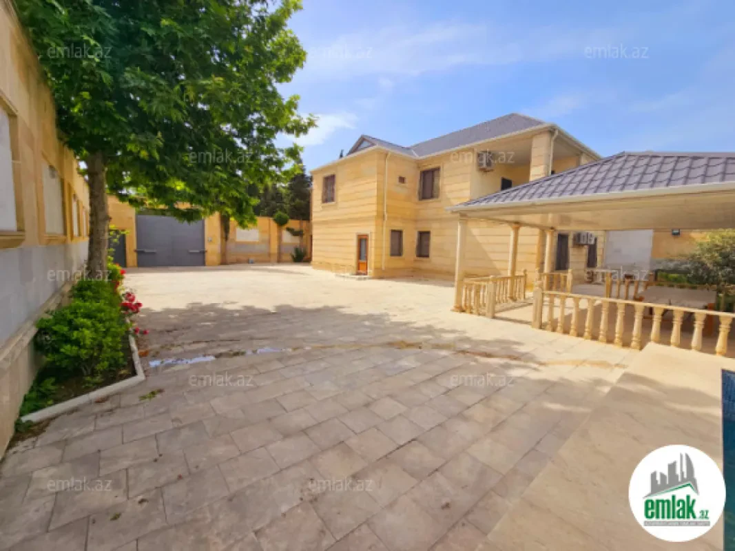 Satılır 6 otaqlı həyət evi 300 m²