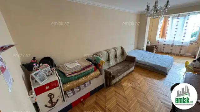 Satılır 2 otaqlı köhnə tikili 70 m² — Bakı 2 otaq 70.00 m²