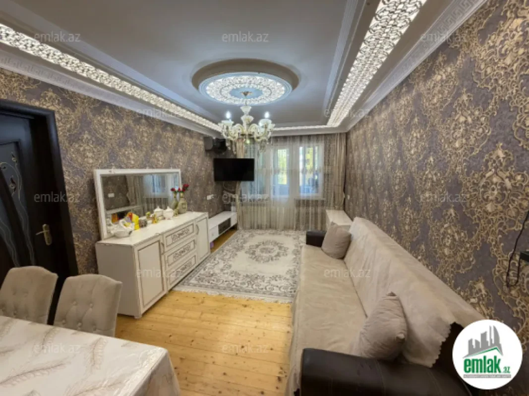 Satılır 2 otaqlı köhnə tikili 55 m²