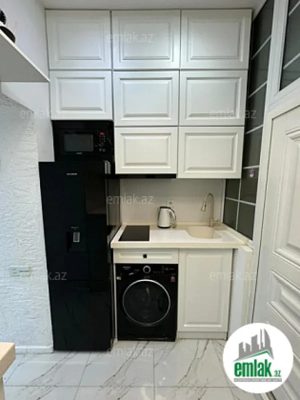 Satılır 1 otaqlı köhnə tikili 25 m²