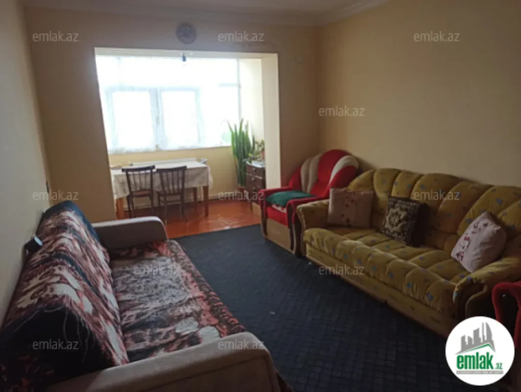 Satılır 2 otaqlı köhnə tikili 55 m²