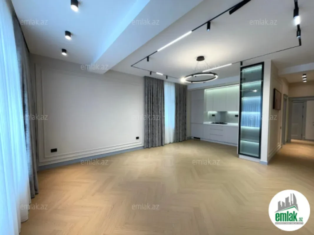Satılır 4 otaqlı yeni tikili 120 m²