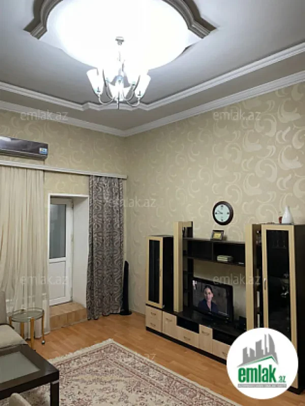 Satılır 2 otaqlı köhnə tikili 65 m²
