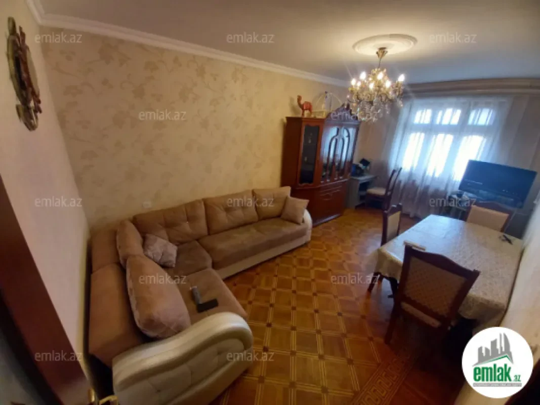 Satılır 3 otaqlı köhnə tikili 90 m²