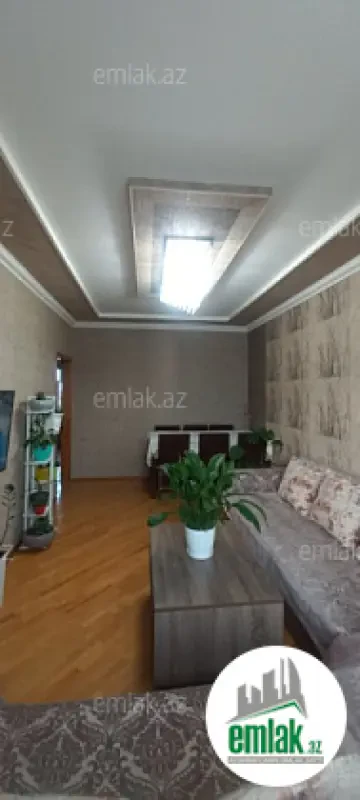 Satılır 3 otaqlı köhnə tikili 90 m²