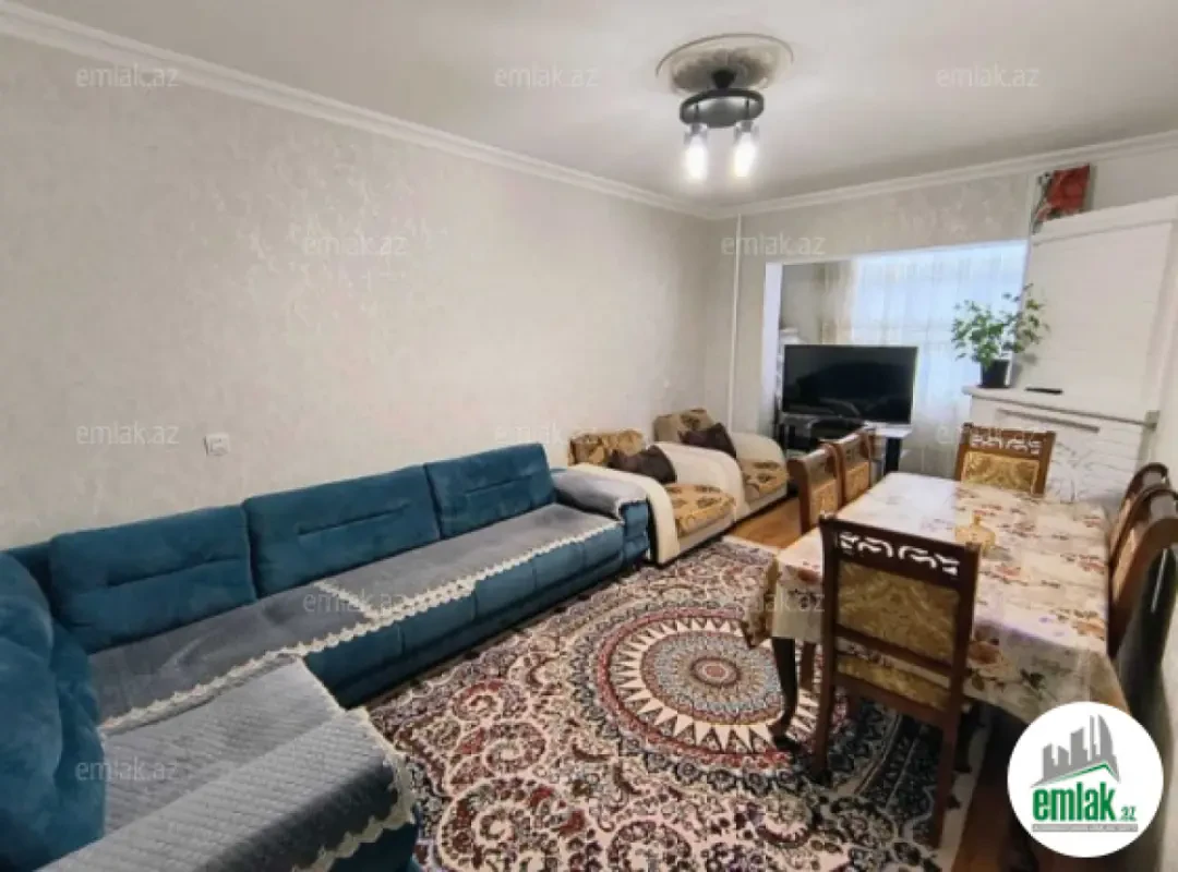 Satılır 4 otaqlı köhnə tikili 110 m²