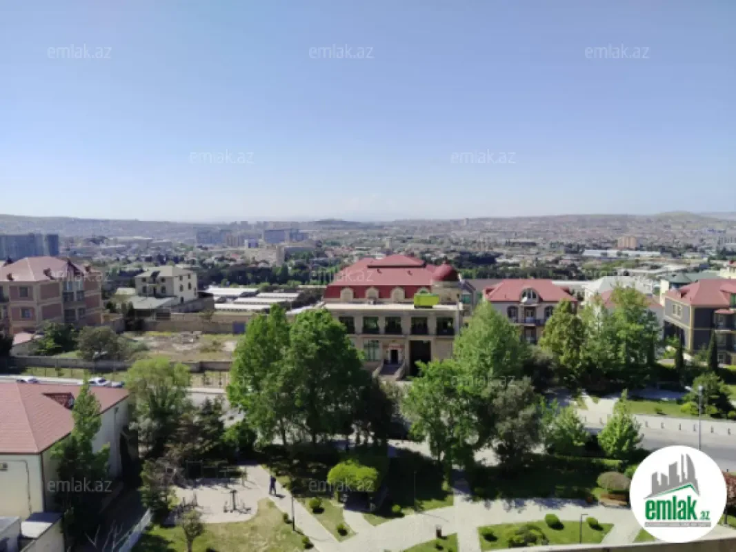 Satılır 4 otaqlı köhnə tikili 115 m²
