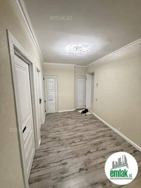 Satılır 3 otaqlı köhnə tikili 110 m²
