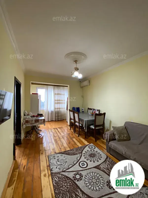 Satılır 2 otaqlı köhnə tikili 45 m²