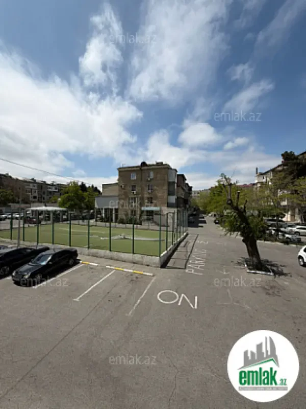 Satılır 3 otaqlı köhnə tikili 90 m²