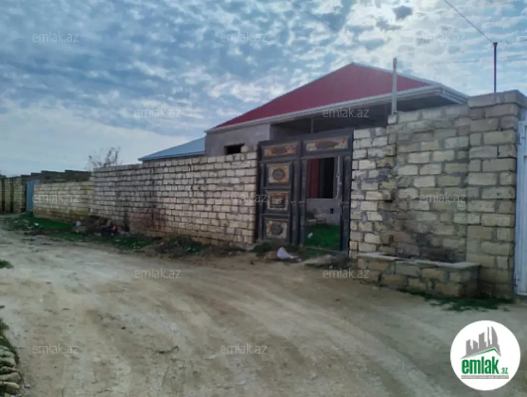 Satılır 4 otaqlı həyət evi 130 m²