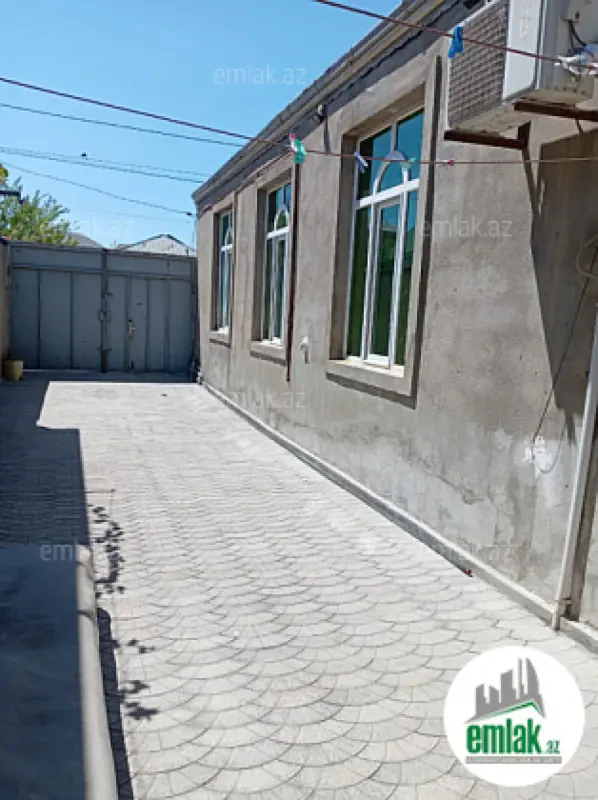 Satılır 4 otaqlı həyət evi 130 m²