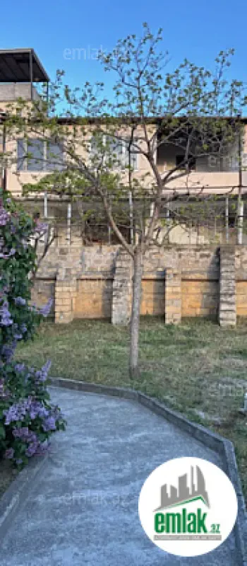 Satılır 4 otaqlı həyət evi 457 m²