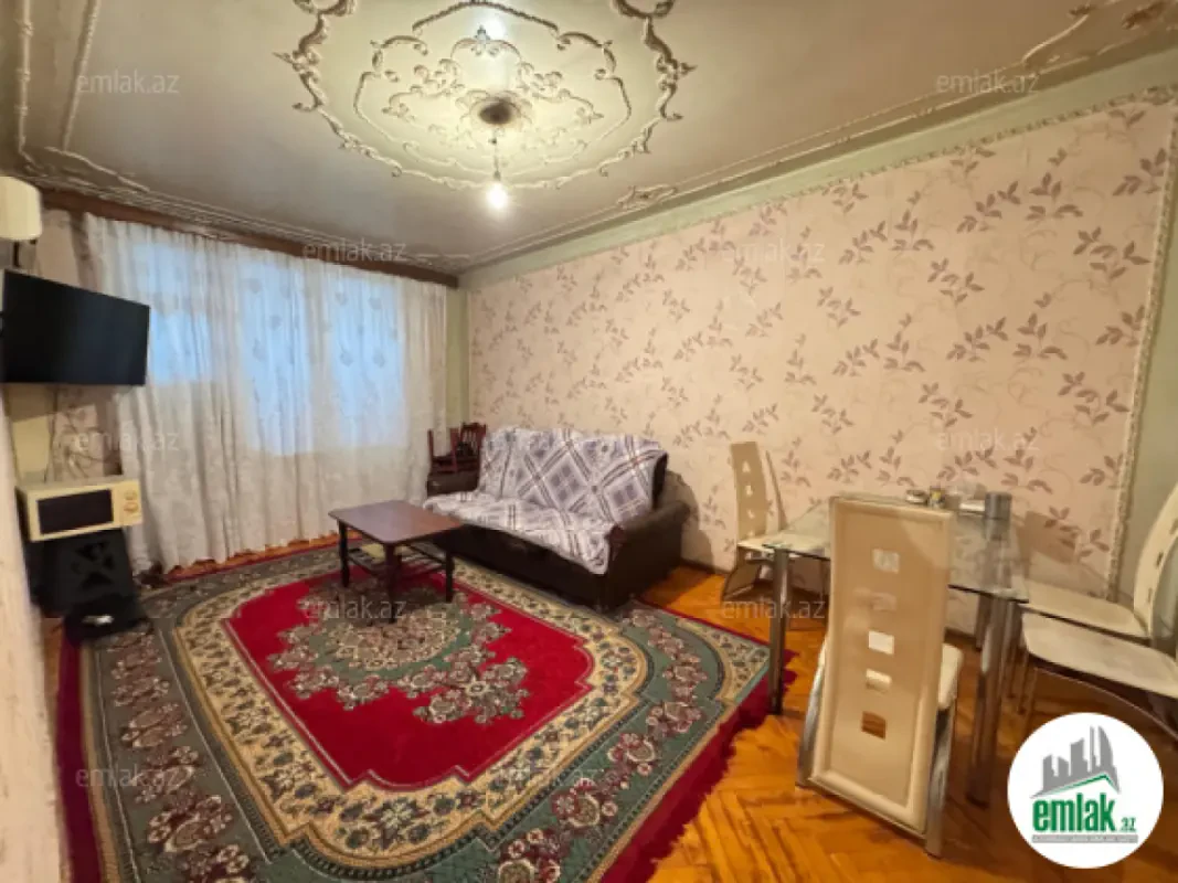 Satılır 3 otaqlı köhnə tikili 75 m²