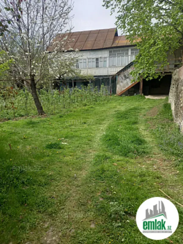 Satılır 5 otaqlı köhnə tikili 100 m²
