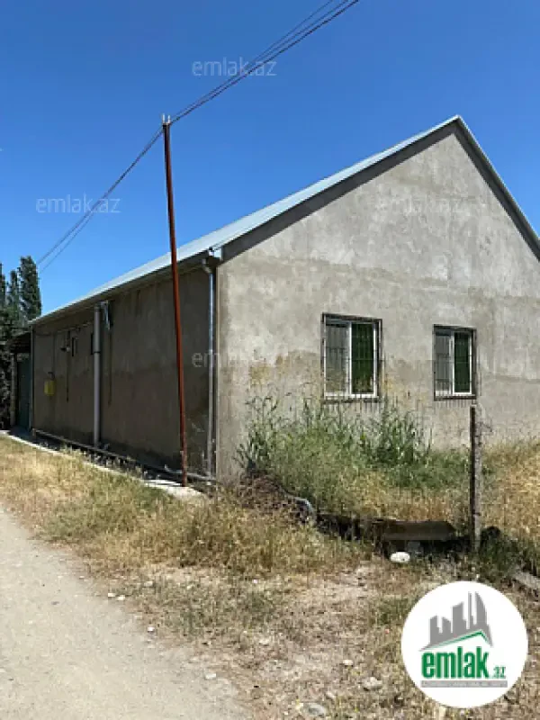 Satılır 5 otaqlı mənzil 180 m²