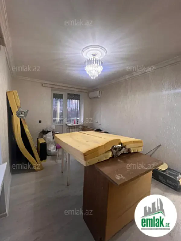 Satılır 1 otaqlı köhnə tikili 35 m²