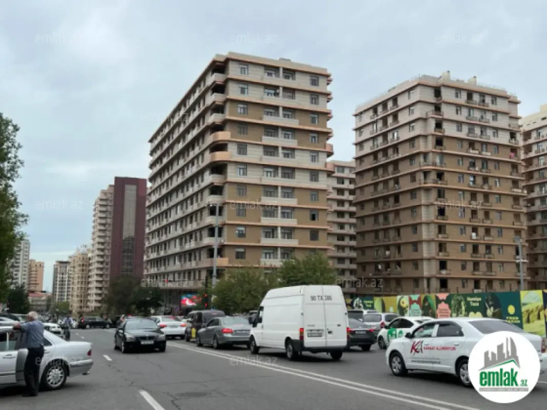 Satılır 4 otaqlı yeni tikili 256 m²