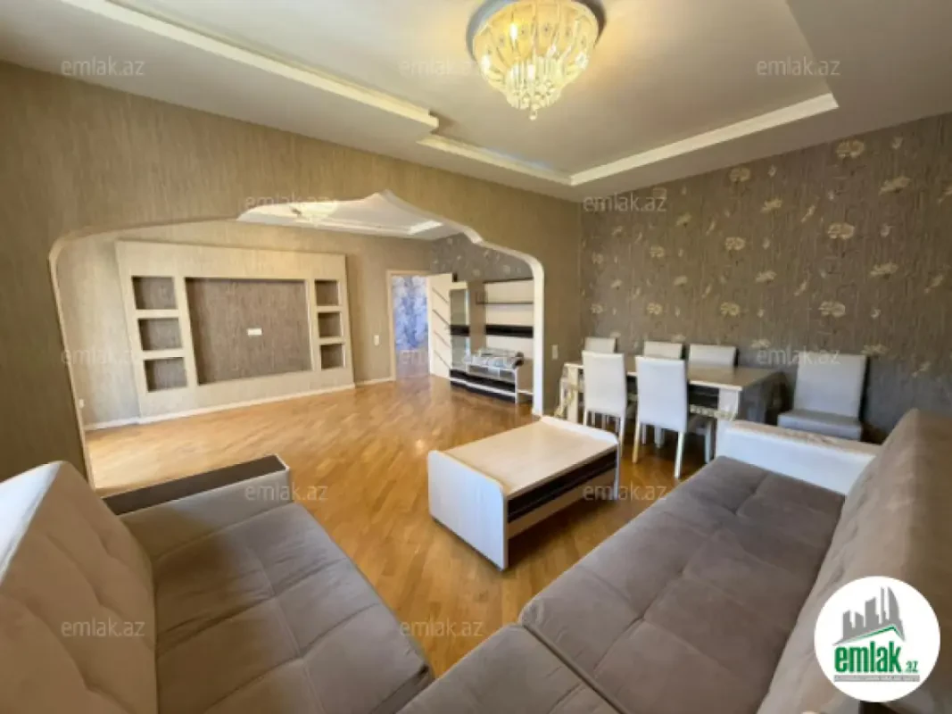 Satılır 5 otaqlı köhnə tikili 120 m²