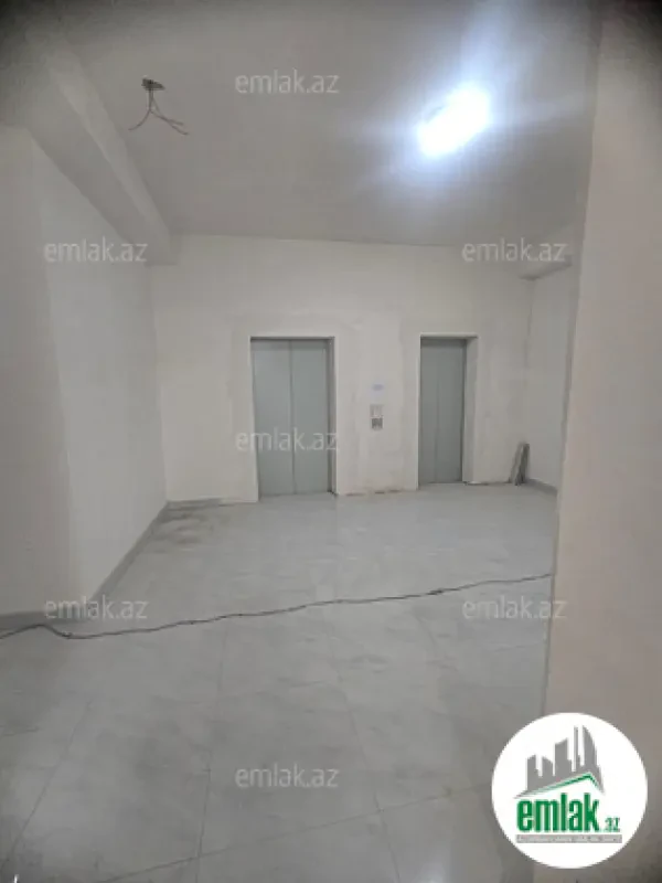Satılır 3 otaqlı köhnə tikili 4 m²