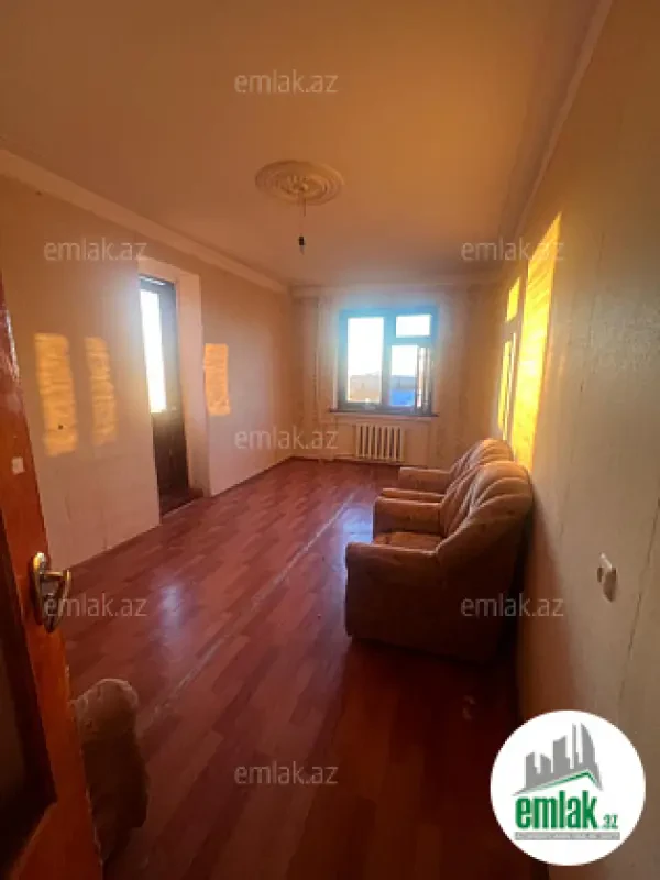 Satılır 5 otaqlı köhnə tikili 110 m²