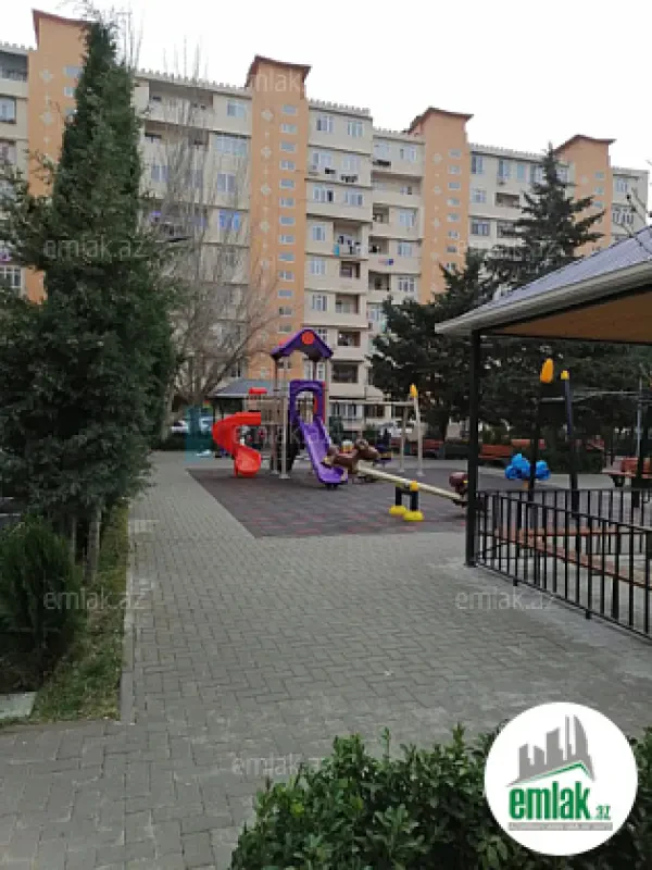 Satılır 3 otaqlı köhnə tikili 90 m²