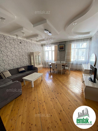 Satılır 3 otaqlı yeni tikili 120 m²
